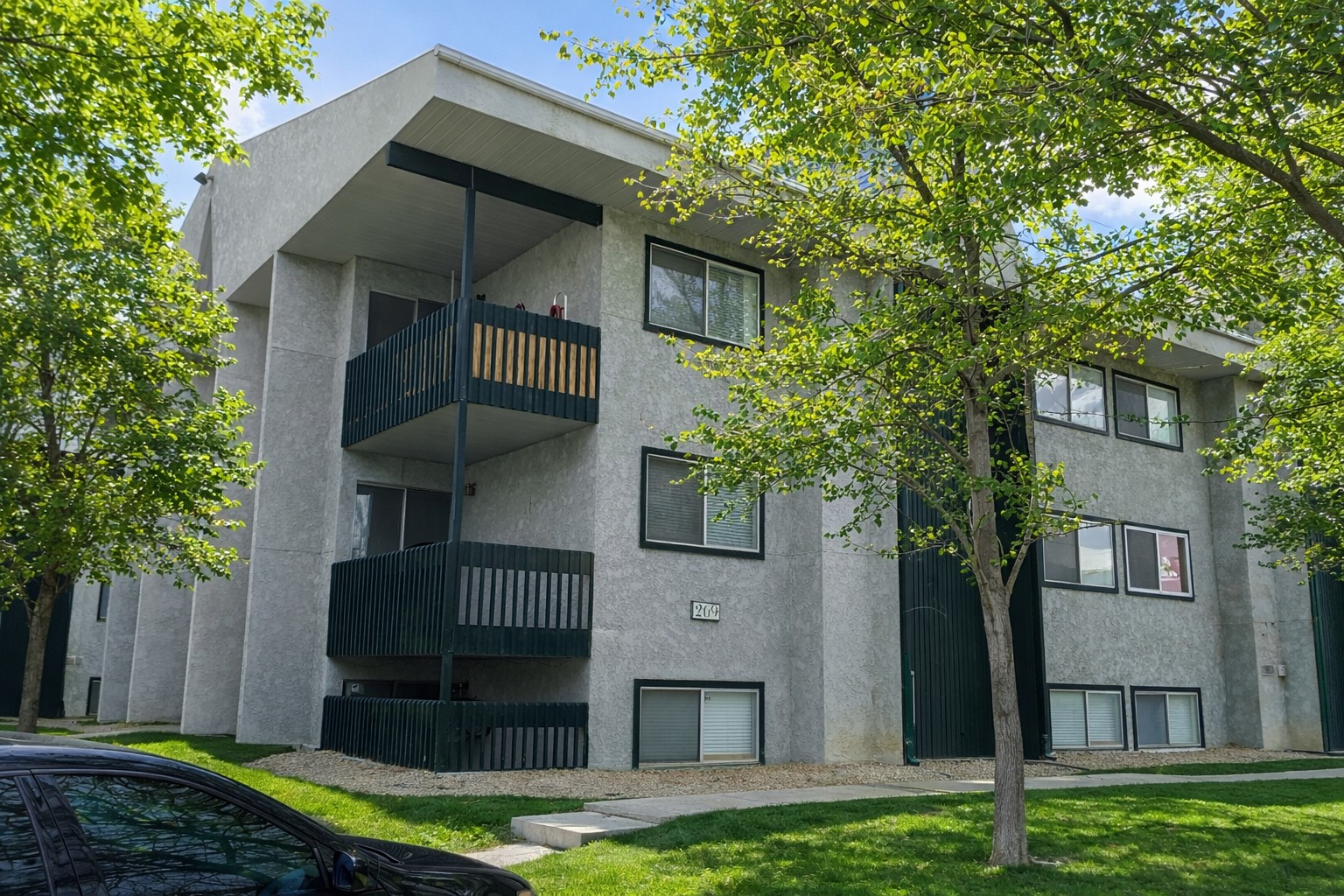 269 E. Hill Avenue #4